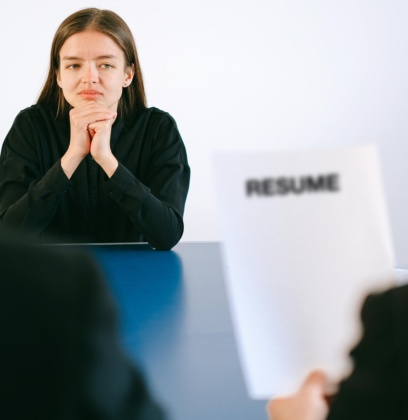 woman applying for a job with the help of workforce australia and TURSA